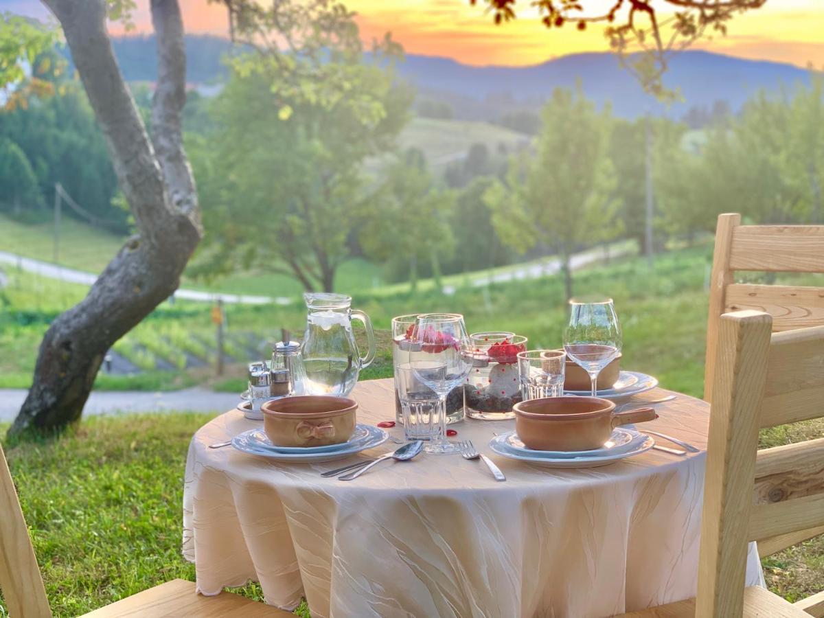 Vila Tourist Farm Strle With Great Local Food Cerknica Exteriér fotografie